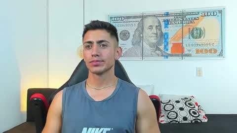 Snapshot of zachpri20 chatting on 12-18-24, 11:02 zachpri20 online show from 12-18-24, 11:02