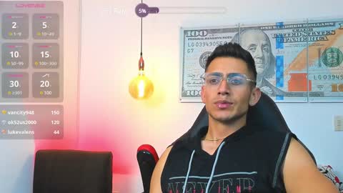 Snapshot of zachpri20 chatting on 12-19-24, 04:35 zachpri20 online show from 12-19-24, 04:35