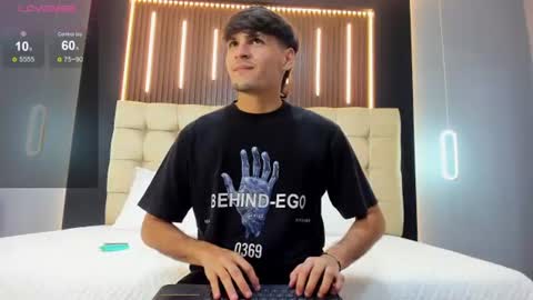 zack23__ online show from 06-12-26, 03:05