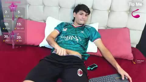 zack23__ online show from 07-05-26, 04:19