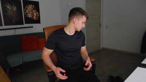 ZACK GILLIAN online show from 05-13-26, 07:55