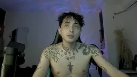 Snapshot of zack_tattoo chatting on 08-08-26, 01:30 zack_tattoo online show from 08-08-26, 01:30