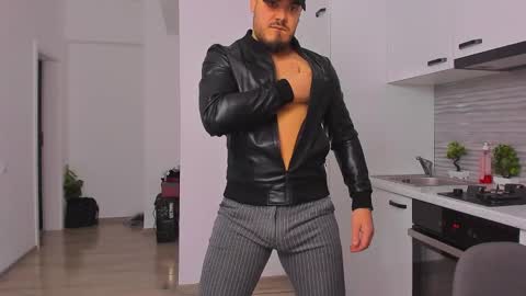 Snapshot of zackconnorsx chatting on 02-14-25, 01:13 Zack online show from 02-14-25, 01:13