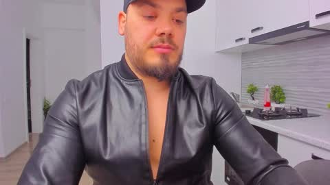 Snapshot of zackconnorsx chatting on 02-15-25, 02:26 Zack online show from 02-15-25, 02:26