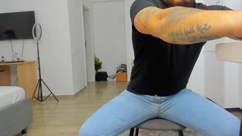 Snapshot of zackconnorsx chatting on 03-08-25, 12:11 Zack online show from 03-08-25, 12:11