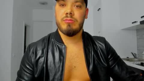 Snapshot of zackconnorsx chatting on 10-06-25, 07:11 Zack online show from 10-06-25, 07:11