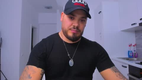 Snapshot of zackconnorsx chatting on 11-18-25, 01:00 Zack online show from 11-18-25, 01:00