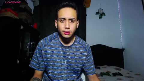 Snapshot of zackdriussyx chatting on 02-20-25, 10:26 zackdriussyx online show from 02-20-25, 10:26