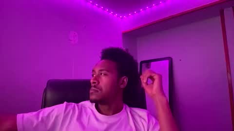 Snapshot of zackharden45 chatting on 04-16-26, 06:25 zackharden45 online show from 04-16-26, 06:25