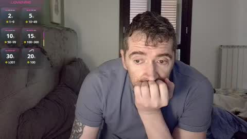 Snapshot of zackhot31 chatting on 05-08-26, 11:37 Ivan online show from 05-08-26, 11:37