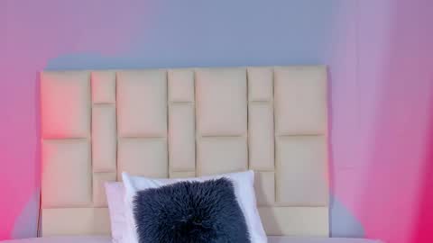 Zafiro Brown online show from 12-14-25, 09:36