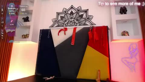 Snapshot of zafiro_cat chatting on 05-18-26, 04:07 Zafiro online show from 05-18-26, 04:07