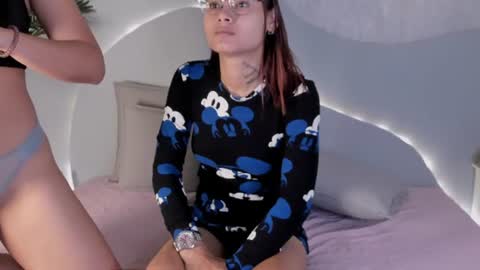 Snapshot of zafiro_n_amber chatting on 06-22-26, 12:46 Zafiro and Amber online show from 06-22-26, 12:46