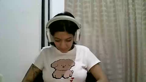 Zafiro online show from 04-30-26, 02:56