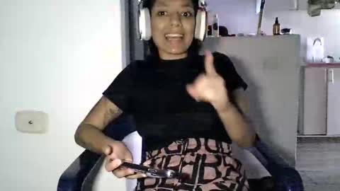 Zafiro online show from 05-23-26, 02:43