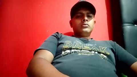 Snapshot of zagros07 chatting on 03-28-26, 11:10 zagros07 online show from 03-28-26, 11:10