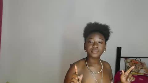 Snapshot of zahhysims chatting on 02-13-25, 04:39 zahhy online show from 02-13-25, 04:39