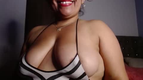 Zahi ... wants to play with everyone...yessss online show from 09-22-25, 03:19