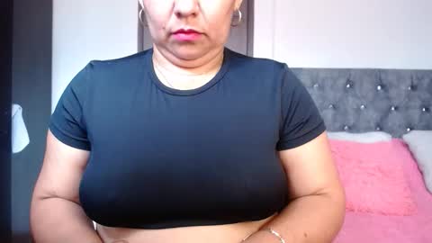 Zahi ... wants to play with everyone...yessss online show from 01-16-26, 05:06