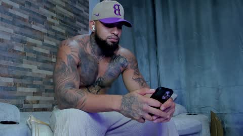 Snapshot of zain_diesel7 chatting on 01-17-25, 02:18 INSTAGRAM yormanfit7 online show from 01-17-25, 02:18