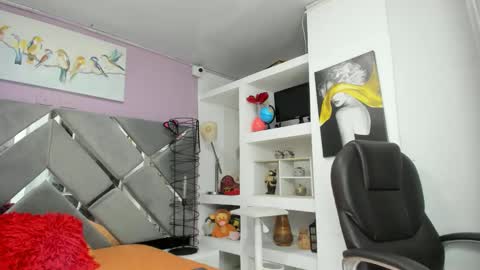 ZAIRA online show from 03-30-26, 02:12