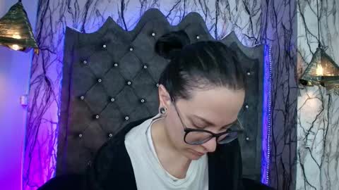 Snapshot of zami_escobar_of chatting on 09-18-25, 06:32 online show from 09-18-25, 06:32