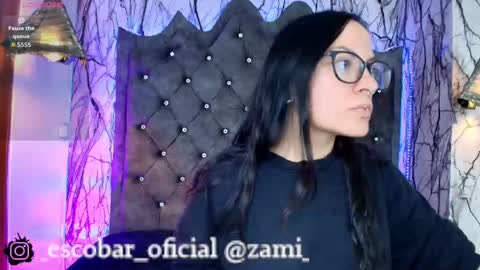 Snapshot of zami_escobar_of chatting on 09-21-25, 06:20 online show from 09-21-25, 06:20