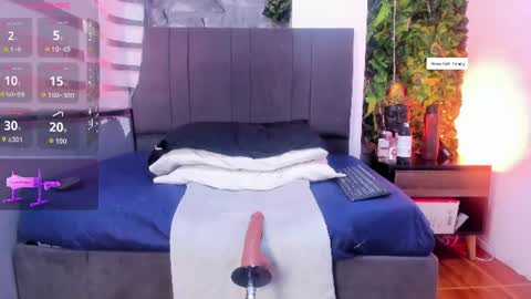 Snapshot of zamirscott chatting on 06-25-26, 01:04 Zamir online show from 06-25-26, 01:04