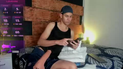 Snapshot of zamirscott chatting on 07-26-26, 01:07 Zamir online show from 07-26-26, 01:07