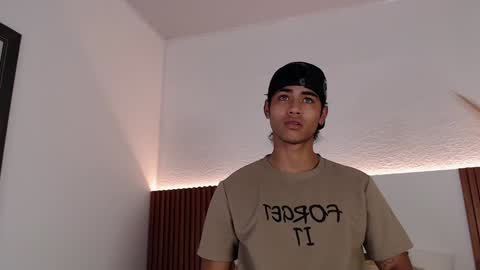 Zander online show from 12-14-24, 01:49