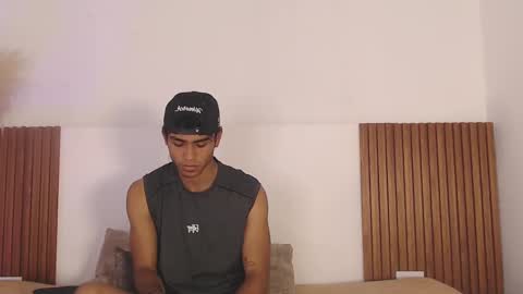 Zander online show from 03-12-25, 05:17