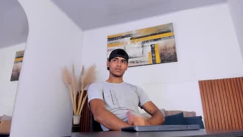 Zander online show from 09-27-25, 01:16