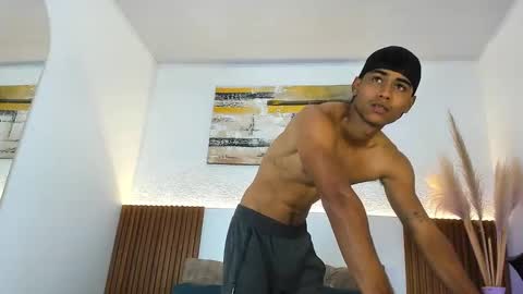 Zander online show from 11-10-25, 01:54