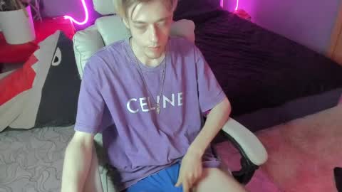 Kel online show from 04-08-26, 12:54