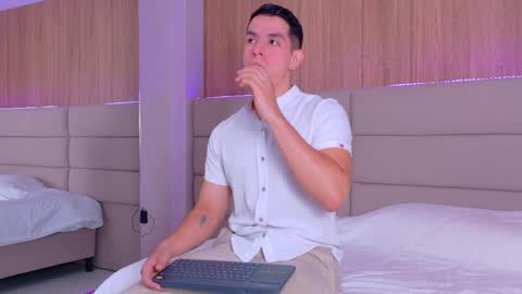 Zane Dawson online show from 10-03-25, 07:44