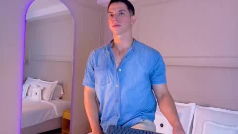 Zane Dawson online show from 11-27-25, 04:14