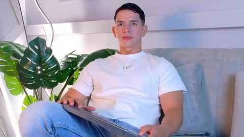 Zane Dawson online show from 04-15-26, 07:43