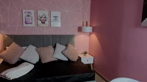Zara Sweet  online show from 05-25-26, 01:17