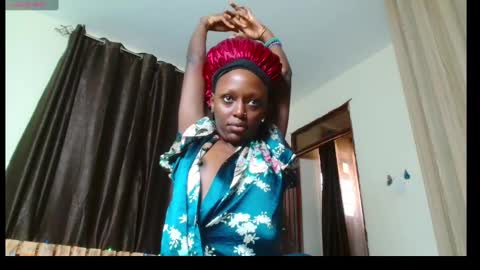 Snapshot of zara_lae chatting on 01-20-25, 07:58 nicky online show from 01-20-25, 07:58