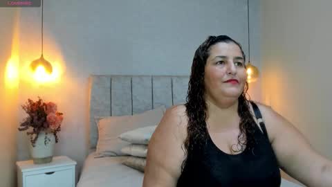 Snapshot of zara_milf_ chatting on 02-05-26, 12:10 zara online show from 02-05-26, 12:10