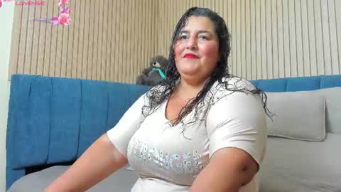 Snapshot of zara_milf_ chatting on 07-09-26, 12:09 zara online show from 07-09-26, 12:09