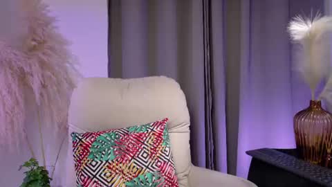 Snapshot of zara_nova chatting on 07-20-26, 02:52 Zara Nova online show from 07-20-26, 02:52