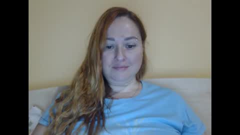 Snapshot of zara_red chatting on 10-20-25, 08:15 Kate. if im not here im here foxy red333 online show from 10-20-25, 08:15