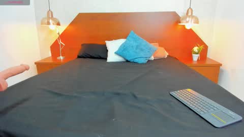 Zara  online show from 12-18-25, 12:11