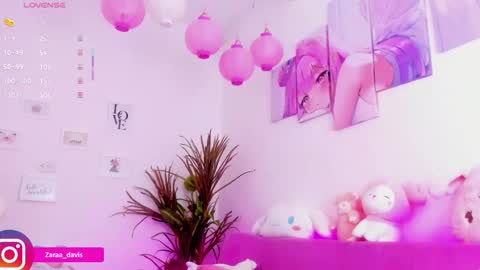 Snapshot of zaradaviss chatting on 02-25-26, 08:40 Zara online show from 02-25-26, 08:40