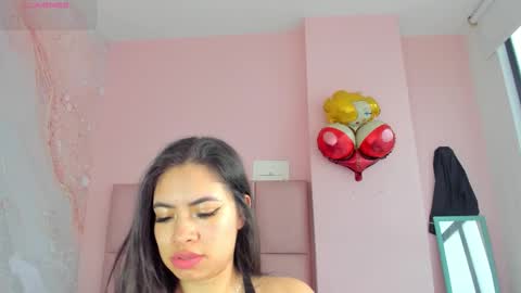 Zarah  online show from 10-31-25, 02:51