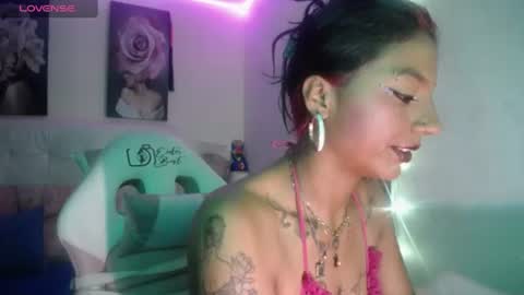 Snapshot of zarahbennet chatting on 07-13-26, 02:20 Zarah online show from 07-13-26, 02:20