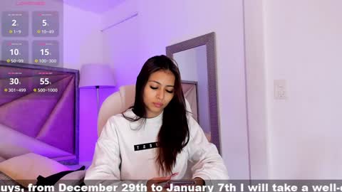 Snapshot of zaralim chatting on 12-27-24, 12:01 Zara Lim  online show from 12-27-24, 12:01