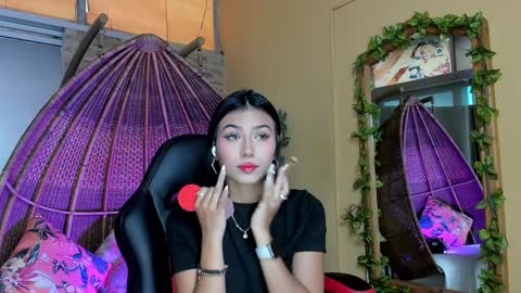 Snapshot of zaralim chatting on 01-27-25, 09:44 Zara Lim  online show from 01-27-25, 09:44