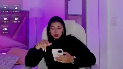 Snapshot of zaralim chatting on 01-30-25, 12:27 Zara Lim  online show from 01-30-25, 12:27